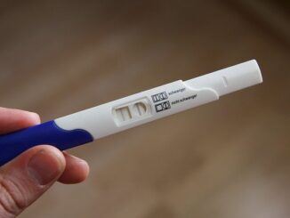 ప్రెగ్నెన్సీ టెస్టు ఎలా చేయాలి - How to do a pregnancy test in Telugu ?